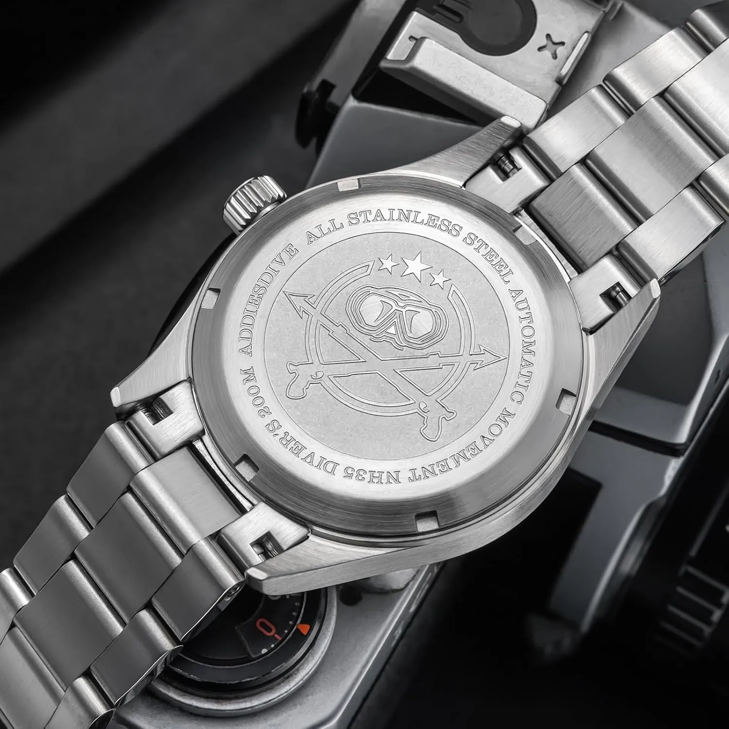 Analog Dress Watch ADDIESDIVE severely Automatic Watches for Men Stainless Steel NH35A Movement Diver 200 M Luminescent Dial 