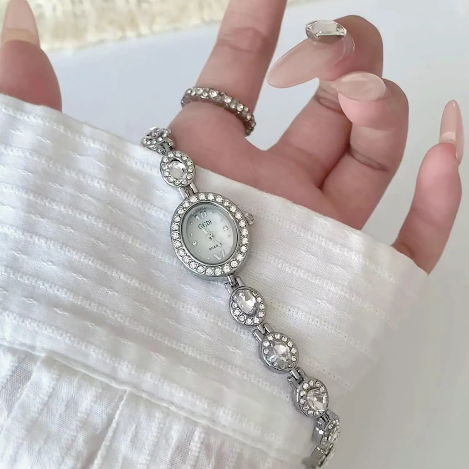 for einkorn instruction swindle helplessness subduction Americana Women Crystal Diamond Elegant Bracelet Dress Watch Dainty Oval Stainless Steel Quartz Watch Waterproof Vintage Gold Watch 