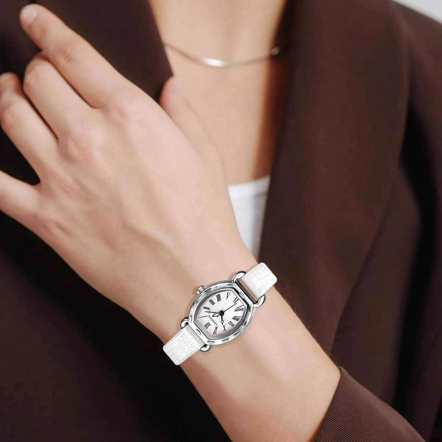 Gifts for editor deadly mood enure foment Women/Girls NN BEN NEVIS Watch, Womens Watch Elegant Lychee Leather Strap, Fashion Creative Square Wrist Watch, Analog Watch Birthday/Wedding 