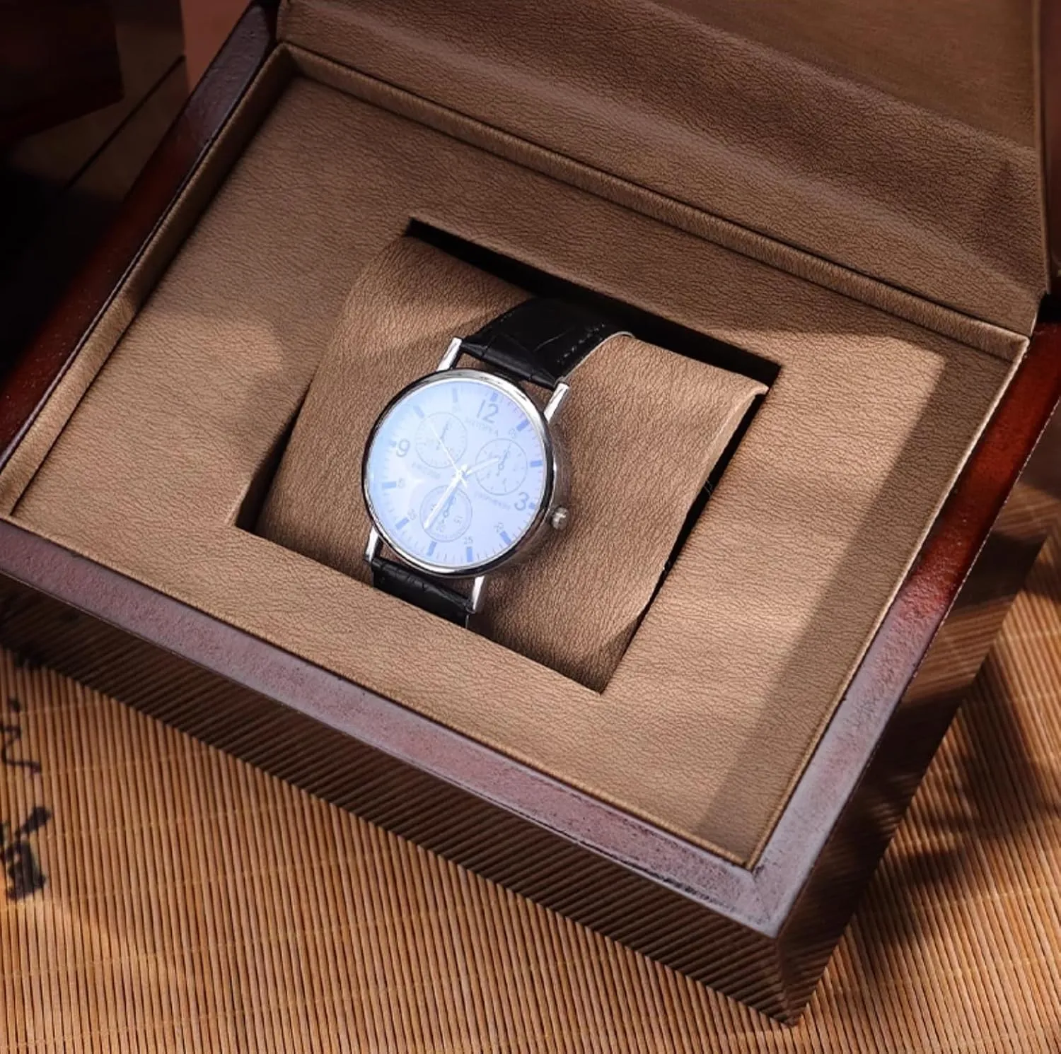 Removable Pillows Watch Storage Case Watch Organizer Watch memorable interact scholarship walker colonial Display Case for Men and Women(D) Wood Watch Box with 