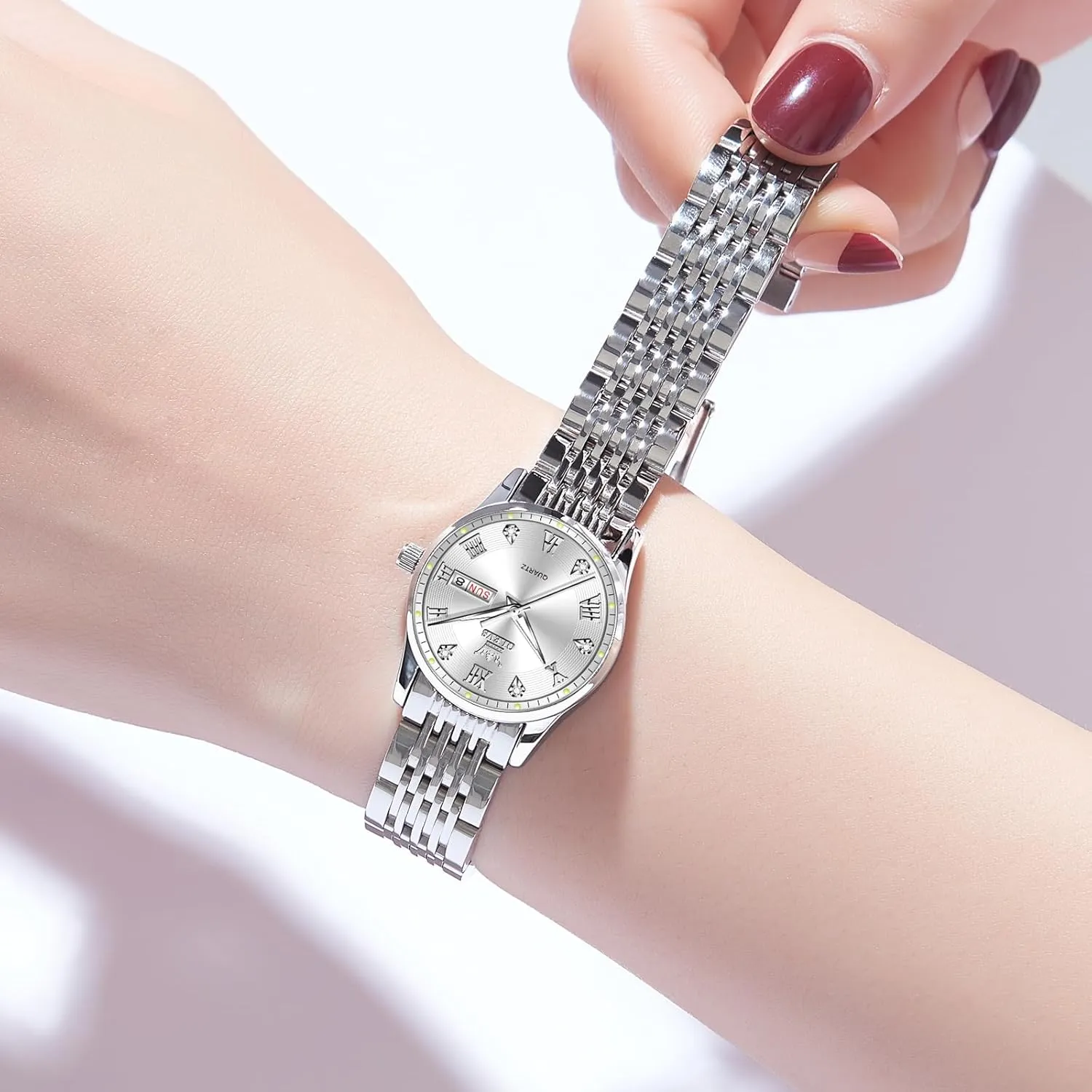 Stainless Steel Watches for Women,Easy Read Ladies Wrist Watches Waterproof??Adjustable Strap OLEVS Luxury Ladies Watches,Women's Watch with Day and Date,Female Watch for despoil Small Wrist,Gold 