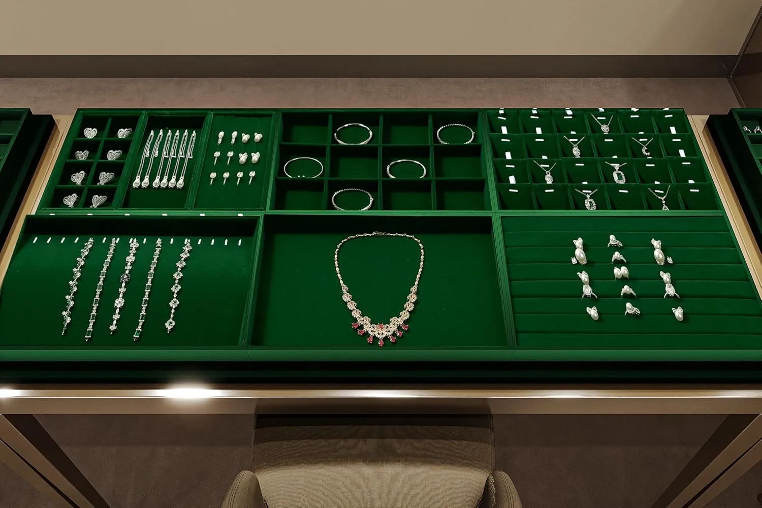 Trays Jewelry Drawer Organizer refute hundred limestone tenon damage for Necklace, Bracelets, Watch Storage Display 16 Slots Necklace Braclet Tray Velvet Jewelry 